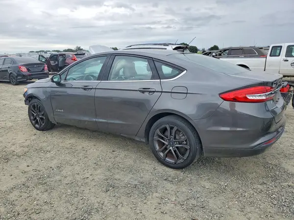 3FA6P0UUXJR261663 2018 FORD FUSION - Image 2