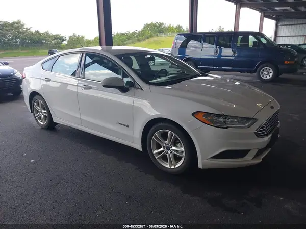 3FA6P0UUXJR271383 2018 FORD FUSION - Image 1