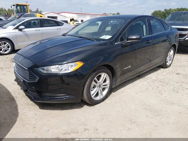 3FA6P0UUXJR271464 2018 FORD FUSION - Image 2