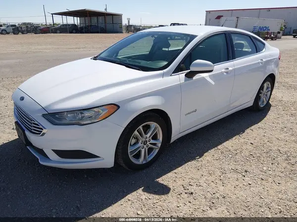 3FA6P0UUXJR273697 2018 FORD FUSION - Image 2
