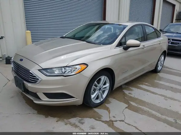 3FA6P0UUXJR281976 2018 FORD FUSION - Image 2