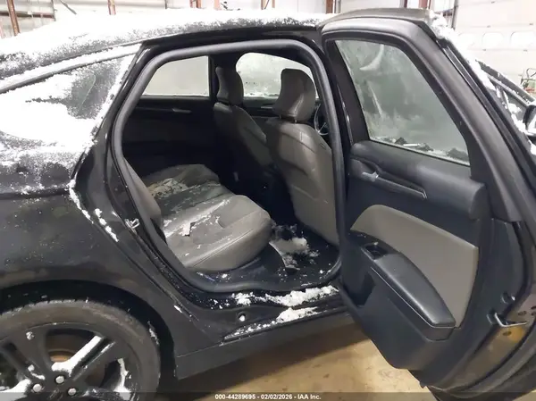 3FA6P0VP0HR403585 2017 FORD FUSION - Image 8