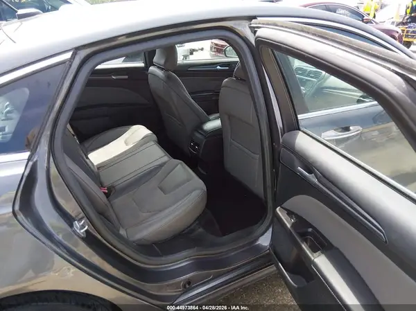 3FA6P0VP1HR198696 2017 FORD FUSION - Image 8
