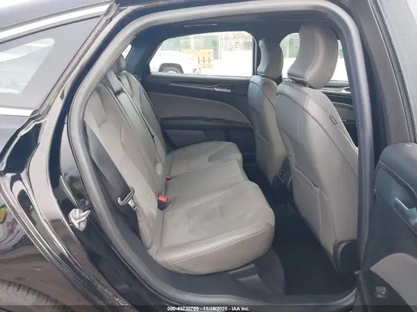 3FA6P0VP1JR109876 2018 FORD FUSION - Image 8