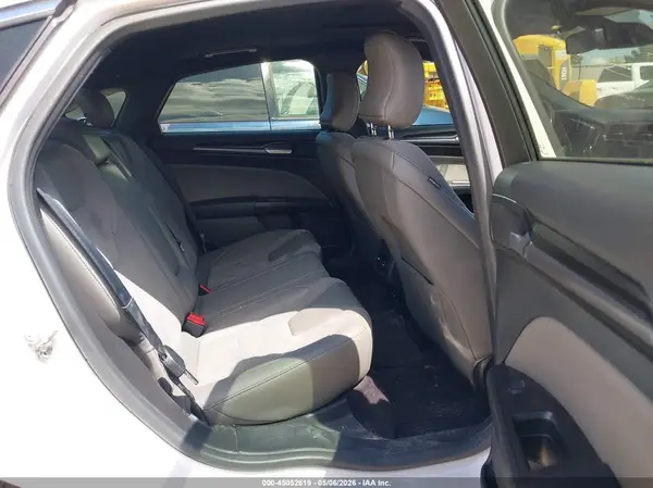 3FA6P0VP6HR364677 2017 FORD FUSION - Image 8