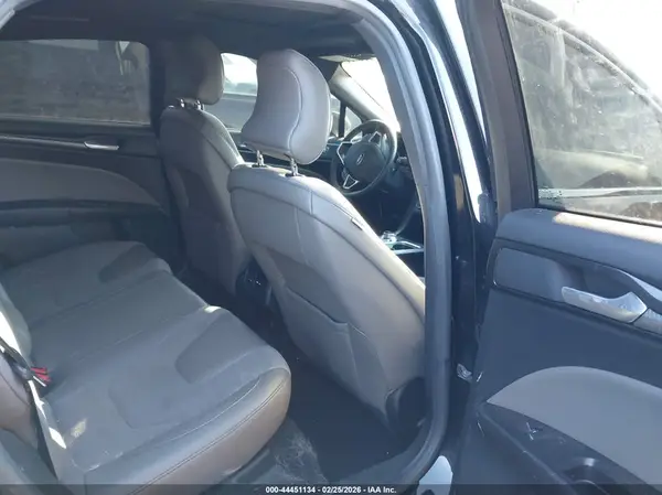 3FA6P0VPXHR155622 2017 FORD FUSION - Image 8