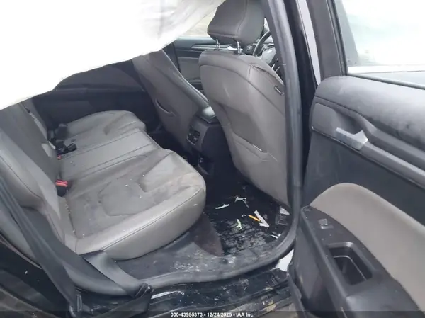 3FA6P0VPXHR239956 2017 FORD FUSION - Image 8
