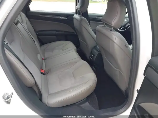 3FA6P0VPXHR367677 2017 FORD FUSION - Image 8
