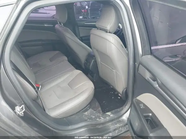 3FA6P0VPXHR371664 2017 FORD FUSION - Image 8