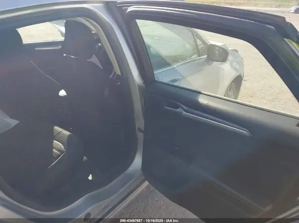 3FA6POH7XGR147143 2016 FORD FUSION - Image 8