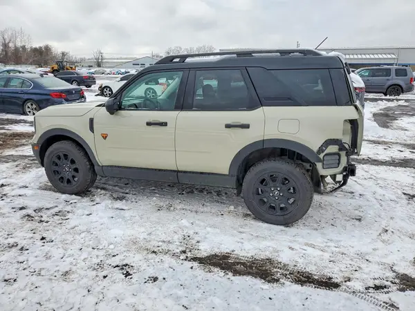 3FMCR9DA1SRF09295 2025 FORD BRONCO - Image 2