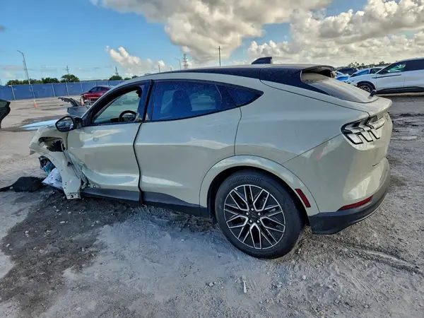 3FMTK3R72SMA30718 2025 FORD MUSTANG - Image 2