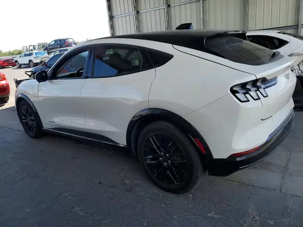3FMTK3R78SMA50021 2025 FORD MUSTANG - Image 2