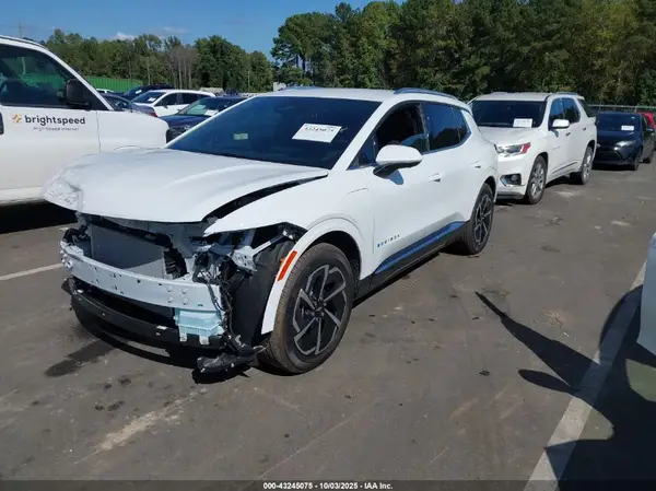3GN7DLRP0SS185173 2025 CHEVROLET EQUINOX - Image 2
