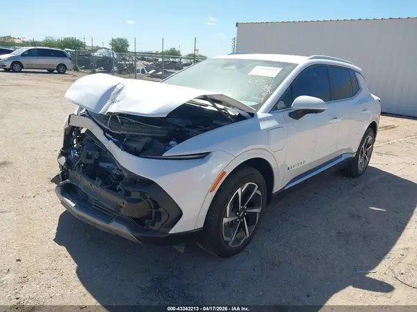 3GN7DLRP1RS270744 2024 CHEVROLET EQUINOX - Image 2
