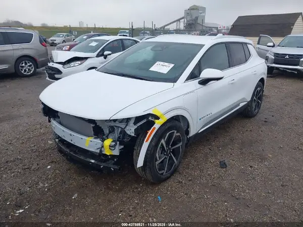 3GN7DLRP2RS249241 2024 CHEVROLET EQUINOX - Image 2