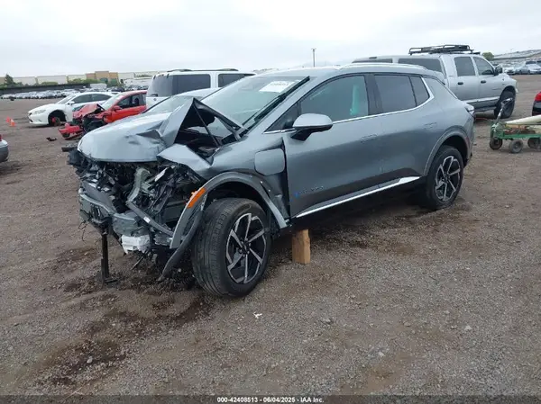 3GN7DLRP2RS290968 2024 CHEVROLET EQUINOX - Image 2