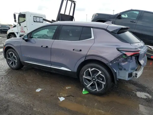 3GN7DLRP3RS275900 2024 CHEVROLET EQUINOX - Image 2