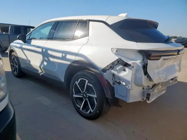 3GN7DLRP3SS167640 2025 CHEVROLET EQUINOX - Image 2