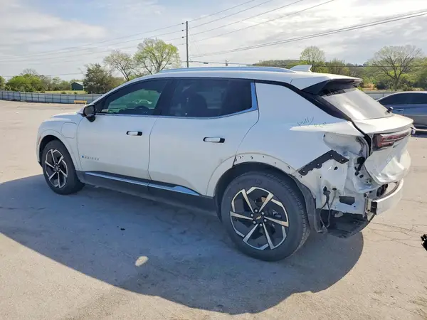 3GN7DLRP6RS267032 2024 CHEVROLET EQUINOX - Image 2