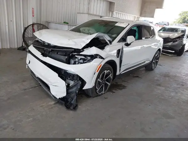 3GN7DLRP8RS285239 2024 CHEVROLET EQUINOX - Image 2