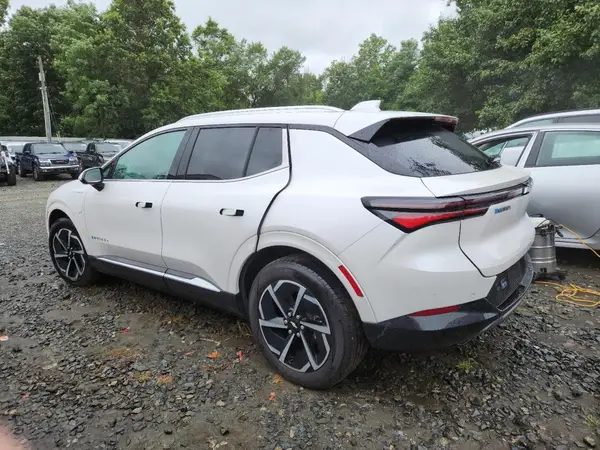 3GN7DLRP8RS289369 2024 CHEVROLET EQUINOX - Image 2