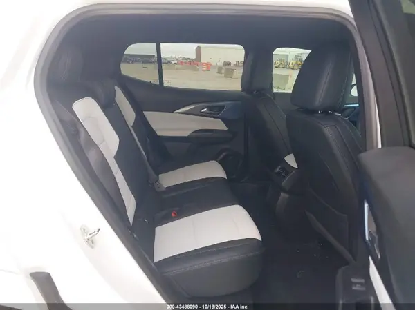 3GN7DLRP8SS125738 2025 CHEVROLET EQUINOX - Image 8
