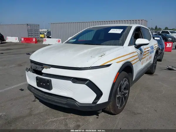 3GN7DLRP8SS126047 2025 CHEVROLET EQUINOX - Image 2
