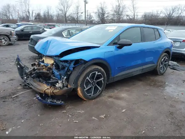 3GN7DLRPXSS147109 2025 CHEVROLET EQUINOX - Image 2