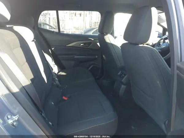 3GN7DMRP2SS210743 2025 CHEVROLET EQUINOX - Image 8
