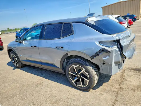 3GN7DMRP2TS101247 2026 CHEVROLET EQUINOX - Image 2