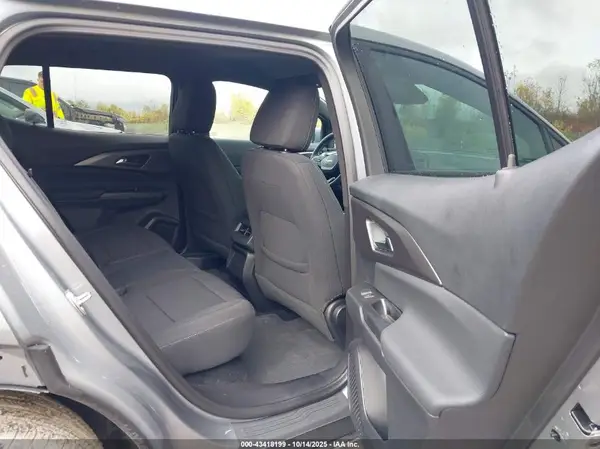 3GN7DMRP3SS228197 2025 CHEVROLET EQUINOX - Image 8