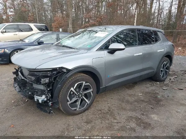 3GN7DMRP7SS228543 2025 CHEVROLET EQUINOX - Image 2