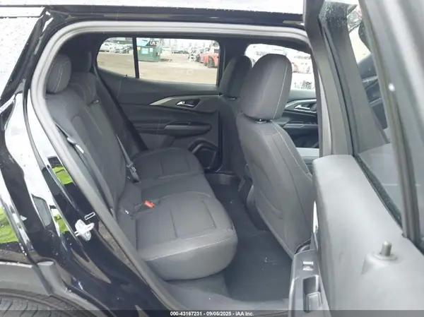 3GN7DMRP8SS210620 2025 CHEVROLET EQUINOX - Image 8
