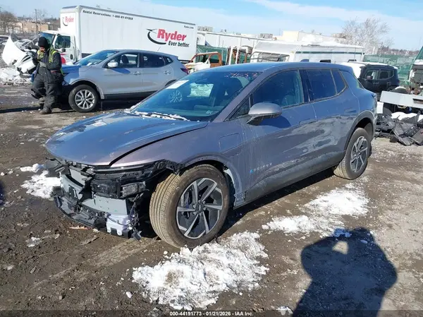 3GN7DMRR1SS241659 2025 CHEVROLET EQUINOX - Image 2