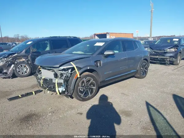 3GN7DNRP0SS223576 2025 CHEVROLET EQUINOX - Image 2