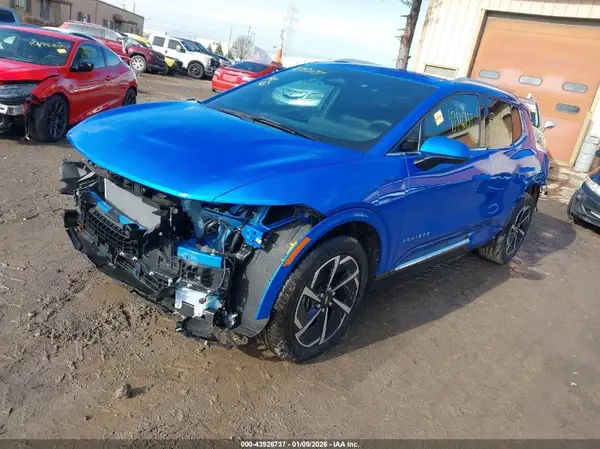 3GN7DNRP8SS214124 2025 CHEVROLET EQUINOX - Image 2