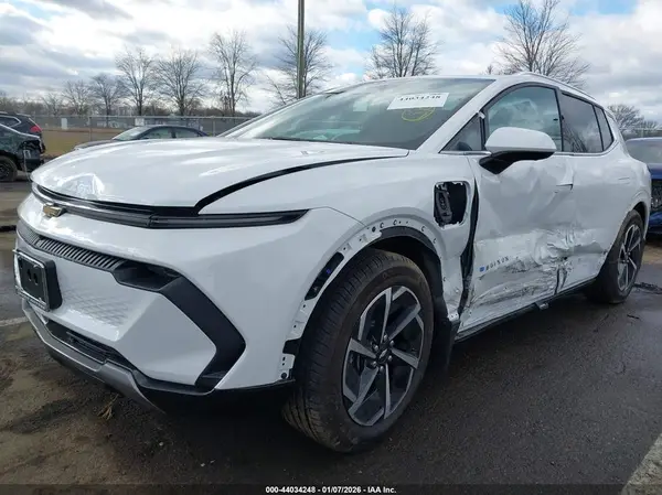 3GN7DNRP9SS260173 2025 CHEVROLET EQUINOX - Image 2