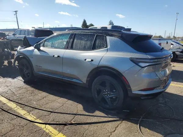 3GN7DRRP7RS254843 2024 CHEVROLET EQUINOX - Image 2
