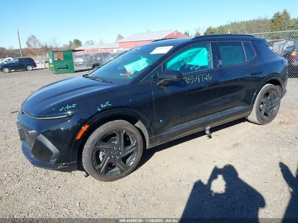 3GN7DSRP2RS262727 2024 CHEVROLET EQUINOX - Image 2