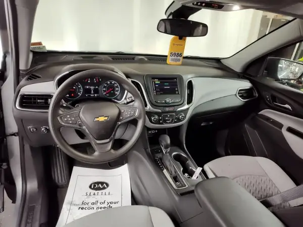 3GNAX5EG2RL295242 2024 CHEVROLET EQUINOX - Image 2