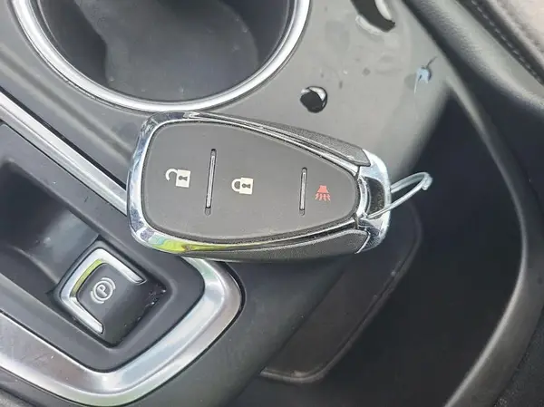 3GNAX5EG3RL257843 2024 CHEVROLET EQUINOX - Image 2