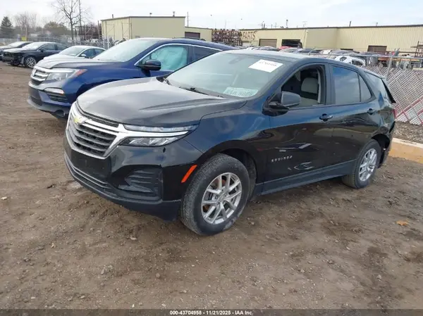 3GNAX5EG4PL262515 2023 CHEVROLET EQUINOX - Image 2