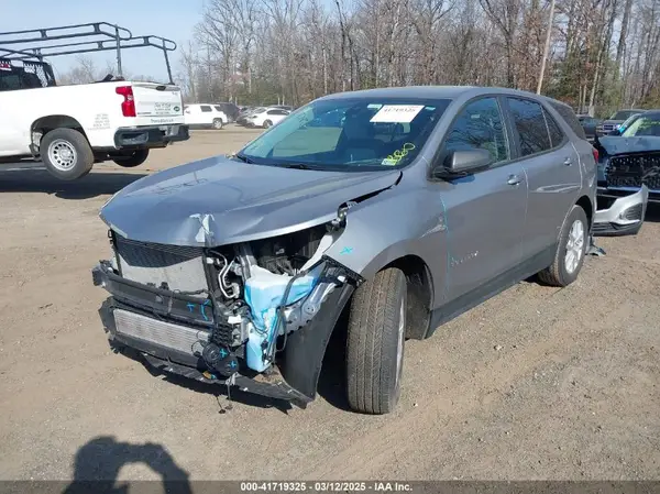 3GNAX5EG4RL157265 2024 CHEVROLET EQUINOX - Image 2