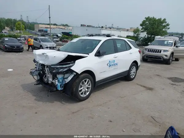 3GNAX5EG5RL258833 2024 CHEVROLET EQUINOX - Image 2