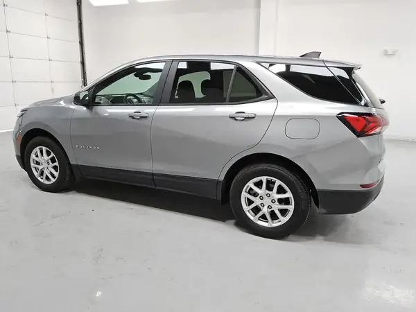 3GNAX5EG6PL239186 2023 CHEVROLET EQUINOX - Image 2