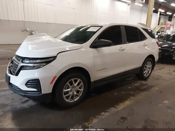 3GNAX5EG7RL313802 2024 CHEVROLET EQUINOX - Image 2