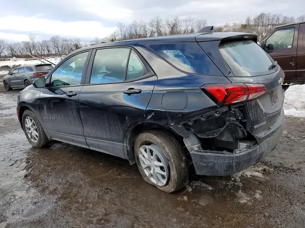 3GNAX5EG8RL157463 2024 CHEVROLET EQUINOX - Image 2