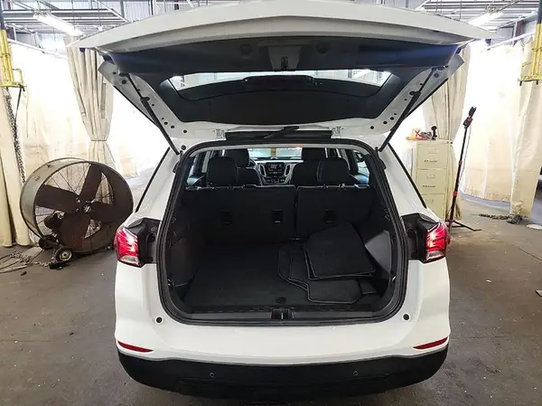 3GNAX5EG8RL261368 2024 CHEVROLET EQUINOX - Image 2