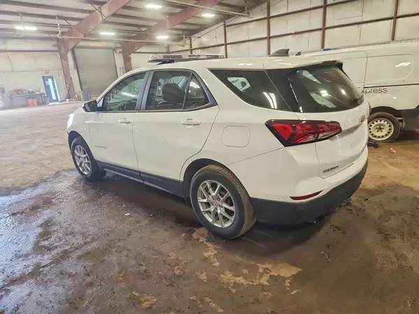 3GNAX5EG8RL365990 2024 CHEVROLET EQUINOX - Image 2